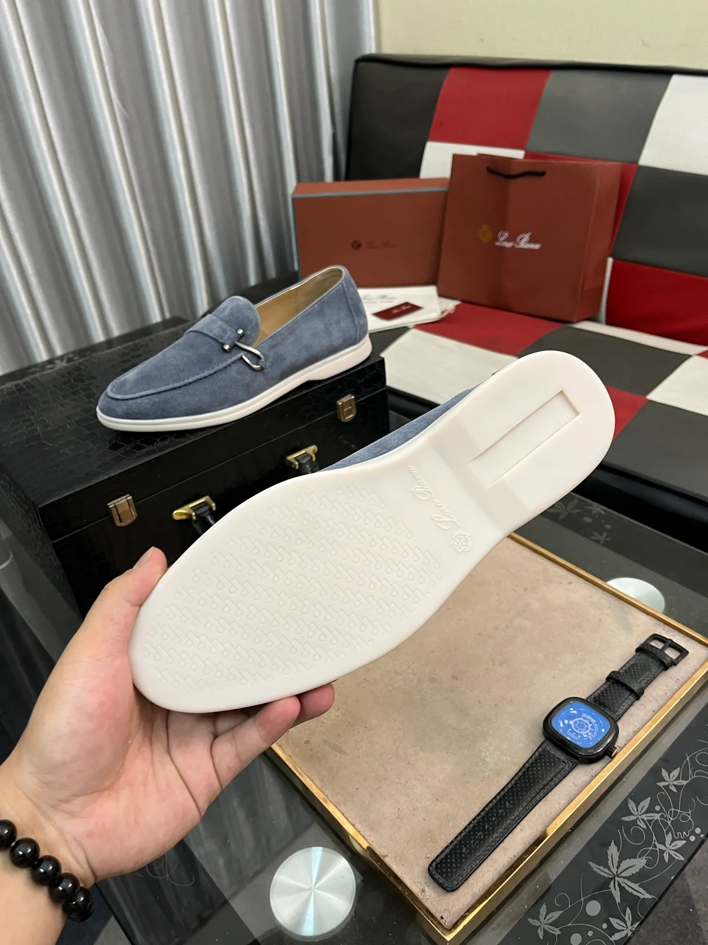 Men's Men's Shoes💰420⌚️⌚️【Loro Piana】LP couple's casual sneakers. Simple and fashionable, the upper is made of cow suede and leather. Sheepskin feet. Custom rubber sole. Size: Female 35-42 (35, 41, 42, 43 customized are non-refundable) Male 38-46 (45, 46 customized)
